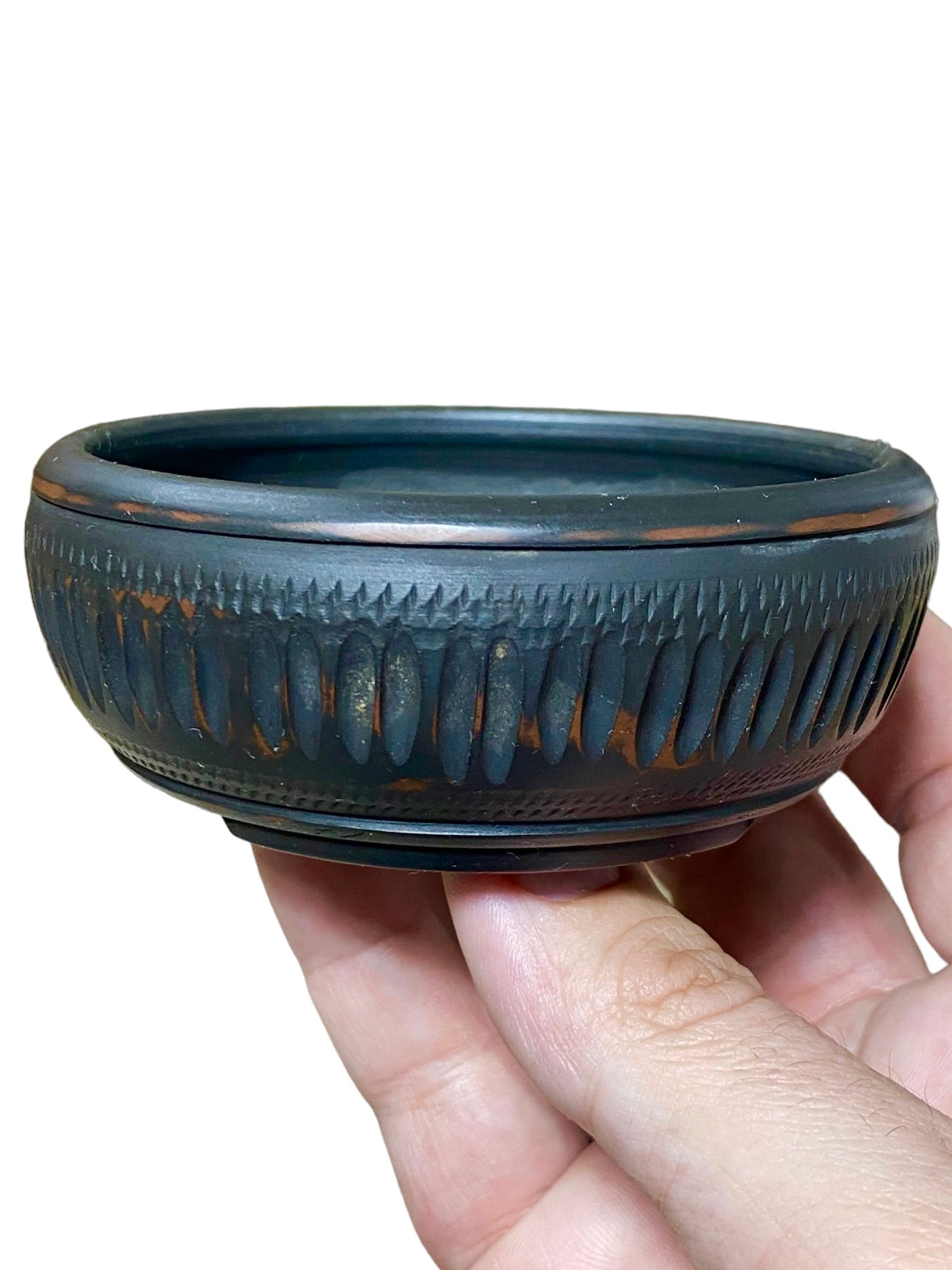 Bigei - Relief Carved Drum Style Bonsai or Accent Pot (3-7/8" wide)