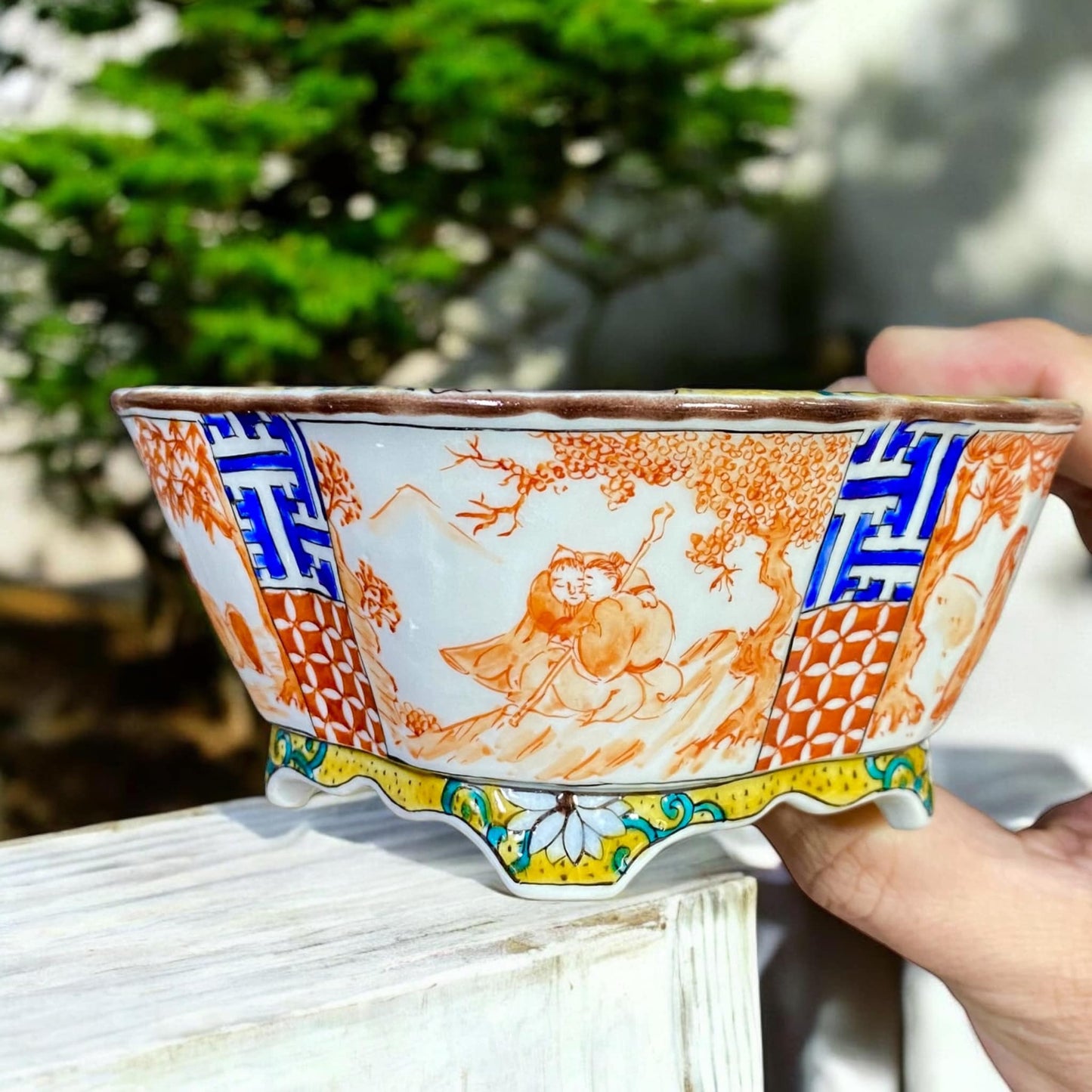 Kutani/Kouun - Exhibition Hand-painted Mokko Bonsai Pot (5-5/16" wide)