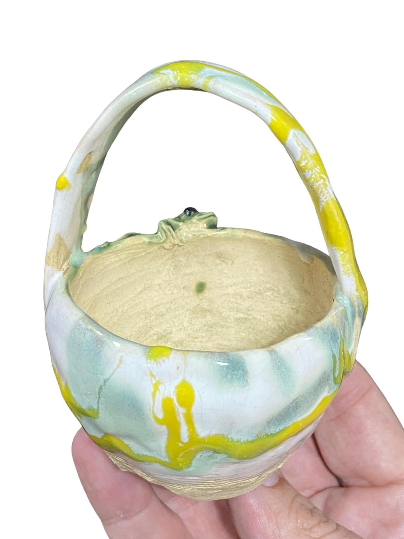 Masashi - Flower Bonsai or Accent Pot with Frog (3-1/8" wide)